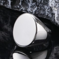 Polierter Herren-Siegelring aus Titanstahl mit flacher runder Oberfläche in Silber - Größe 7 / Polierter Flacher Runder Siegelring-Stil (Modell 10) / Stahlfarben