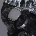 Herren Siegelring aus schwarzem Titanstahl mit geometrischem Muster auf der Seite - Größe 7 / Schwarzer Geometrischer Schachbrett-Stil (Modell 2) / Schwarz