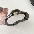 Minimalist shark hair clip in black marble pattern finish with golden spring - Irregular Gray