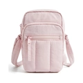 Dettaglio della borsa a tracolla rosa in nylon con trama impermeabile e tasche con cerniera - 5.1 x 1.8x 8.3 pollici / Rosa