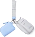 Dettaglio macro di portamonete in nylon impermeabile e porta carte con cordino grigio - Blu E Grigio