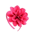 Detalle de la flor multicapa hecha a mano en cinta rosa roja sobre la diadema infantil - Rosa Fuerte (14)