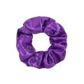 Détail d'un chouchou violet métallisé avec un motif texturé en losange - Violet Matelassé (26)