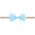 Détail macro du bandeau bébé en nylon avec nœud en ruban gros-grain bleu clair - Bleu Clair (17)