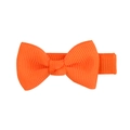 Detalle de una pinza para el pelo con lazo de cinta de grosgrain en color naranja vivo - Naranja Brillante (31)