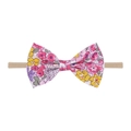 Bandeau bébé avec nœud à motif floral rose sur un élastique en nylon souple - Style Floral Frais Tricolore (8)
