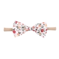 Fascia neonata con fiocco floreale bianco e fiori arancioni su morbido nylon beige - Stile Floreale Fresco (3)