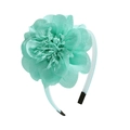 Détail d'un serre-tête fleur en mousseline vert menthe avec des pétales en tissu délicat - Vert Menthe (34)