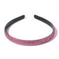 Détail d'un serre-tête rose pailleté avec dents antidérapantes pour tenue ferme - Rose Foncé (5)