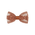 Détail d'un nœud en dentelle marron avec broderie florale et centre en ruban gros-grain - Café Foncé (15)
