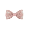 Détail d'une barrette noeud en dentelle rose avec broderie florale et ruban gros-grain - Style Dentelle Broderie Florale Rose (16)