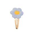 Détail d'une barrette à fleurs au crochet faite main avec pétales bleus et cœur jaune - Light Blue Floral (9)