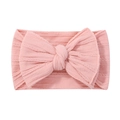 Detaillierte Textur des rosa elastischen Nylon-Stirnbands mit weicher Schleife - Rosa(3)