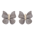 Gros plan de barrettes papillon fait main en cuir PU avec texture de tissu et pince crocodile - Gris(8)