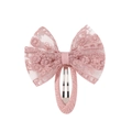 Détail d'une barrette à cheveux en dentelle rose avec broderie florale délicate faite main - Style Rose (7)