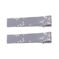 Détail de deux barrettes en lin à imprimé fleuri avec tissu violet et pince crocodile - Imprimé Floral Violet Clair (8)