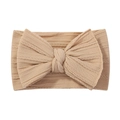Elastisches beiges Baby-Stirnband aus Zopfstrick mit einem großen Schleifen-Detail - Hellbeige (6)