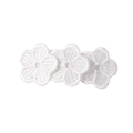 Delicata clip per capelli in pizzo bianco con tre fiori ricamati in morbido tessuto - Fiore Ricamato a Cinque Petali Bianco (12)