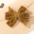 Barrette nœud en velours jaune moutarde double couche avec pendentif en cœur - Jaune Moutarde