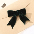 Barrette à cheveux nœud en velours vert foncé avec texture artisanale élégante - Vert foncé