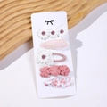 Dettaglio set di 5 fermagli per capelli in tessuto con margherite ricamate e fiori - Set Ricamo Rosa Bianco (5F)