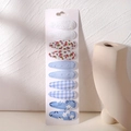 Dettaglio di un set di 10 mollette per capelli BB in tessuto floreale e pizzo su carta - Stile Floreale Blu e Pizzo (10C)