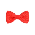 Détail du nœud papillon en tissu rouge montrant la texture côtelée et le nœud central - Rouge (12)