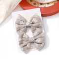 Set di due fermagli per capelli ricamati con margherite su cartoncino a mano - Stile Ricamato Margherita Grigio Chiaro (17)