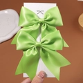 Paire de barrettes à cheveux nœud en satin vert citron pour filles sur carte - 2 Pièces/Ensemble / Vert Fruit