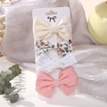 Set van 4 haarspeldjes voor baby's met bloemenprint en kant op een presentatiekaart - Crème Bloemen Kant Combinatie (4C)