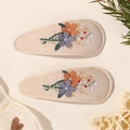 Lot de deux barrettes en tissu beige avec broderies florales colorées pour filles - Lot de 2 / Beige
