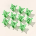 Set mit 10 matt hellgrünen Schmetterlings-Haarklammern für Styling und Pony - Mattgrün (10A-30)