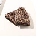 Molla per capelli con stampa leopardata e targhetta in metallo dorato PODA marrone - Tutto Leopardato - Triangolo / Confezione sfusa