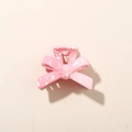 Pink bow-shaped hair claw clip with white splatter texture on beige background - 4.5CM / Gradient Pink Bow / Bulk Packaging