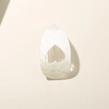 Pinza plana para el pelo de acetato blanco irisado con recorte de corazón y dientes - Embalaje Independiente (Bolsa OPP) / Corazón de Sirena Blanco