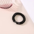 Vista dettagliata dell'elastico in velluto nero con consistenza morbida e alta elasticità - Nero Semplice
