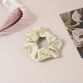 Coletero minimalista de satén champán con brillo de seda para peinado elegante mujer - Verde