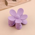 Pince à cheveux fleur violet clair mat avec un design à cinq pétales pour la coiffure - Mauve Clair