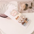 Lot de 4 barrettes à cheveux douces avec motifs d'ours et de rubans tons thé au lait - Style Café au Lait 3