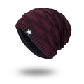 Gorro de punto granate para hombre con parche de estrella y forro polar grueso - Burdeos