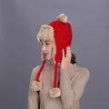 Cappello invernale rosso lavorato a maglia con paraorecchie in pelliccia sintetica - Rosso