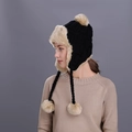 Cappello invernale da donna con paraorecchie in maglia nera e fodera in pelliccia kaki - Nero
