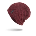 Berretto in maglia a coste bordeaux per l'inverno con patch logo e consistenza morbida - Borgogna