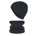 Set invernale in maglia a costine nera con berretto e scaldacollo con etichetta Fashion - Cappello + Scaldacollo Set da 2 pezzi / Nero