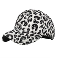 Leopardenmuster Baseballkappe aus schwarz-weißem Winter Plüschgewebe - Schwarz