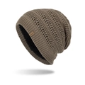 Gorro de punto marrón oscuro para hombre con forro polar grueso y parche de cuero - Caqui