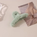 Schicker mintgrüner Plüsch-Haargreifer mit weichem Kunstfell für Herbst- und Winterfrisuren - Grün