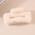 Pince à cheveux rectangulaire en peluche beige crème pour coiffures d'automne et hiver - Abricot