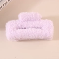 Pince à cheveux rectangulaire en fausse fourrure violet lavande pour l'hiver - Violet