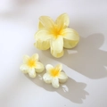 Set di 3 mollette per capelli a fiori Plumeria gialli con una grande e due piccole clip - giallo limone